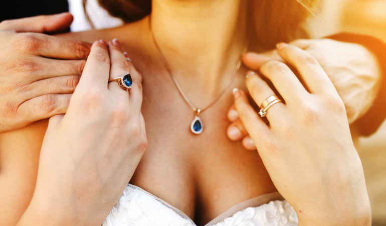 Show Your Girlfriend How Much You Care with These Top Jewelry